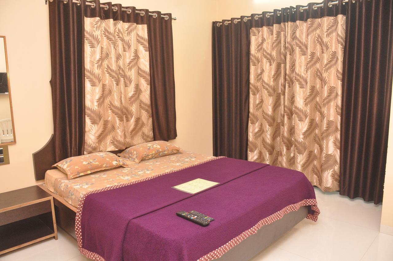 Hunjar House Hotel Panvel Extérieur photo