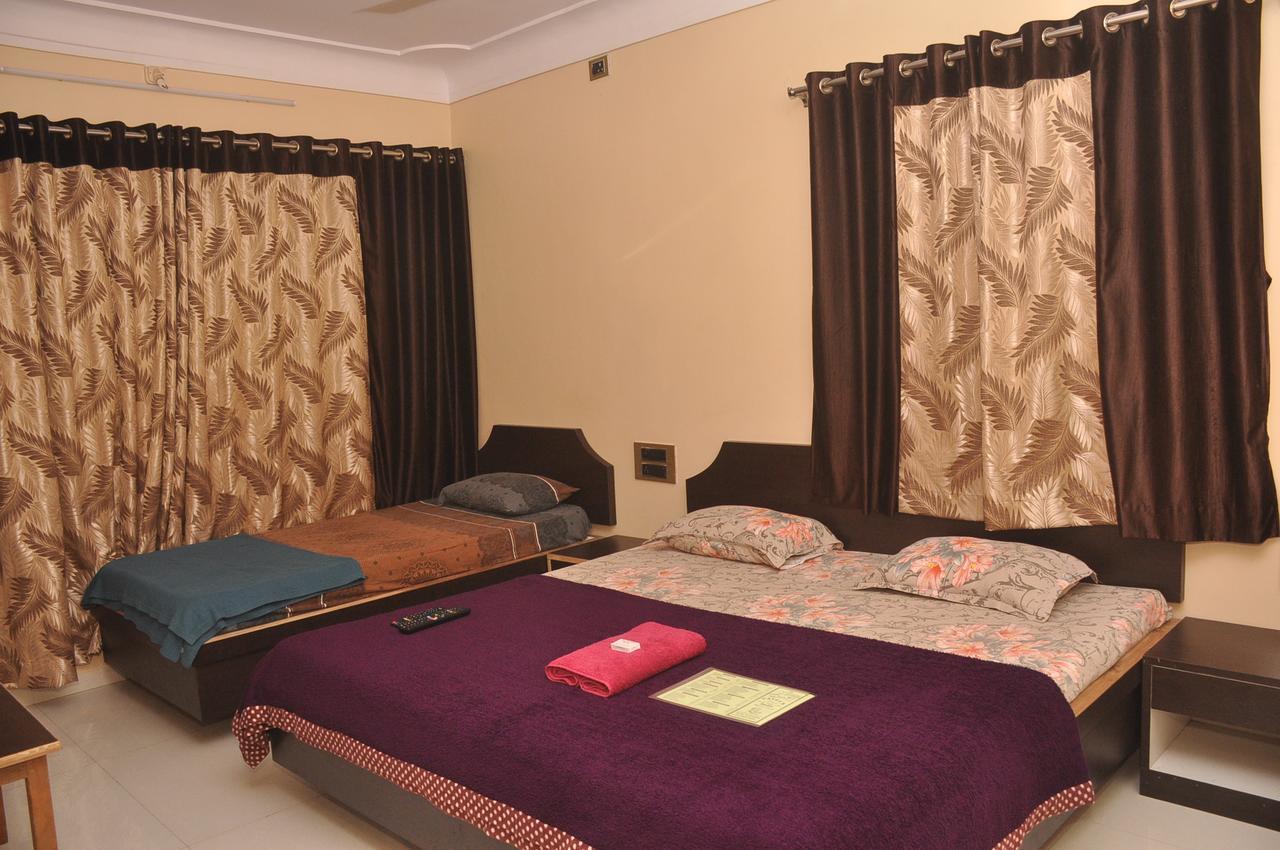 Hunjar House Hotel Panvel Extérieur photo